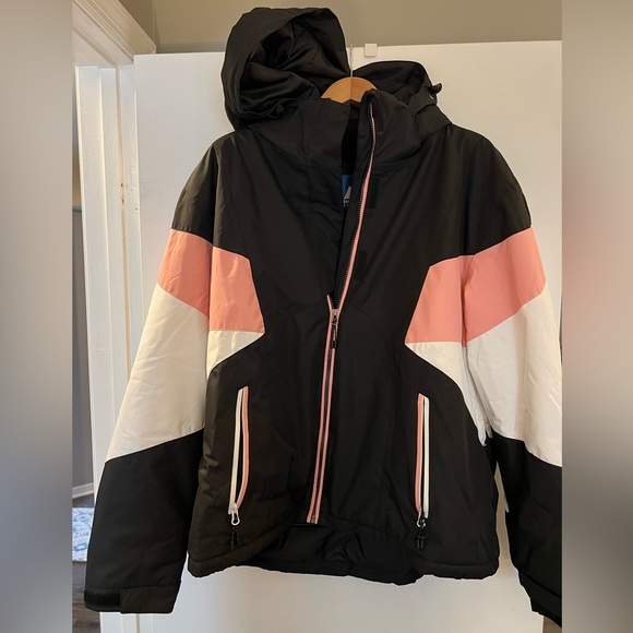 Snow Country Outerwear snow jacket - Picture 1 of 2